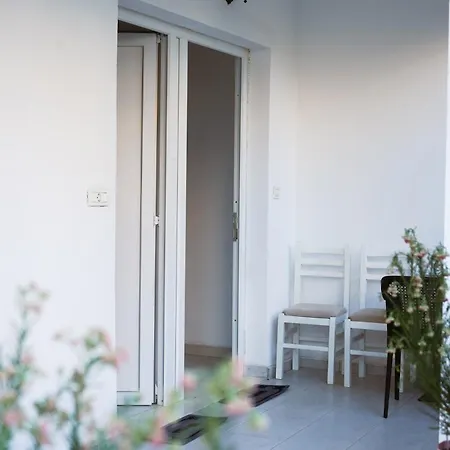 Dolanit Apartment Durres