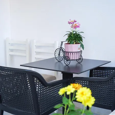 Dolanit Apartment Durres