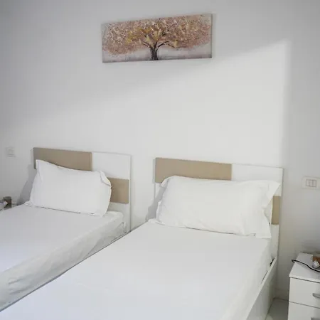 Dolanit Apartment Durres